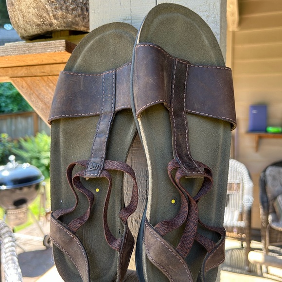 KEEN sandals womens 8.5. Brown back strap - Picture 2 of 6